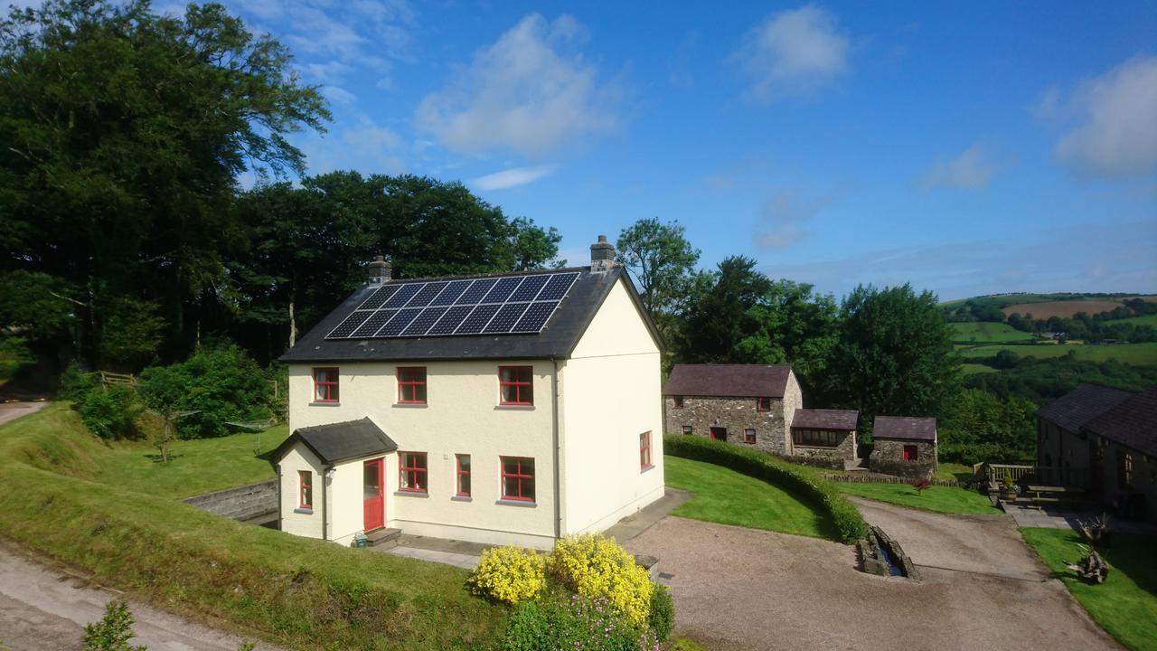 Treberfedd Farm Cottages And Cabins Lampeter Esterno foto